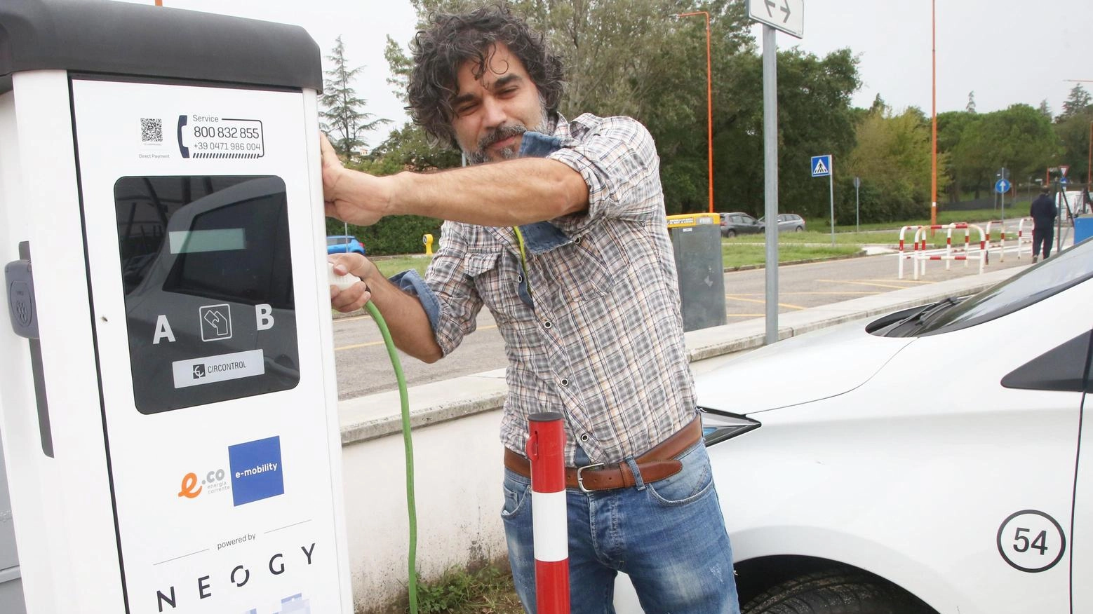 Colonnine per le auto elettriche. La mappa dove nascono nuovi spazi