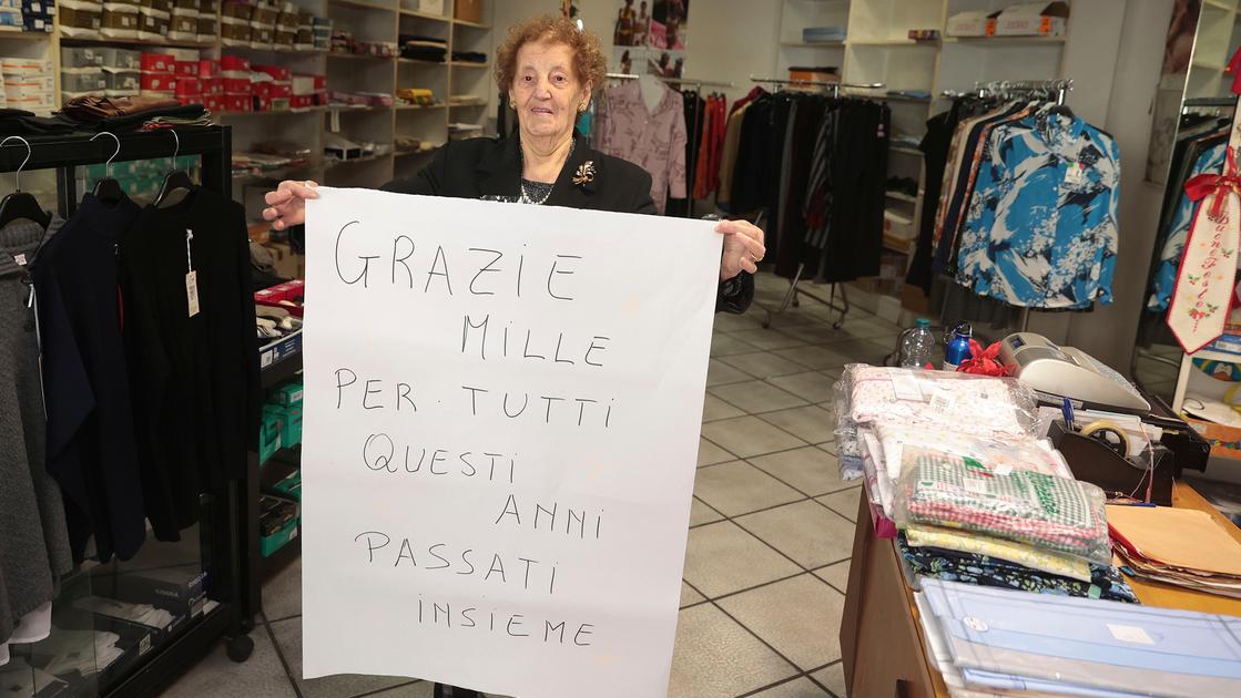 Negozio chiude dopo 56 anni: “Ormai comprano tutti su Internet”