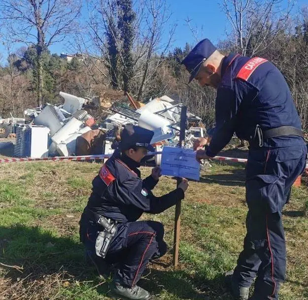 Discarica a Seggiano. Due denunce