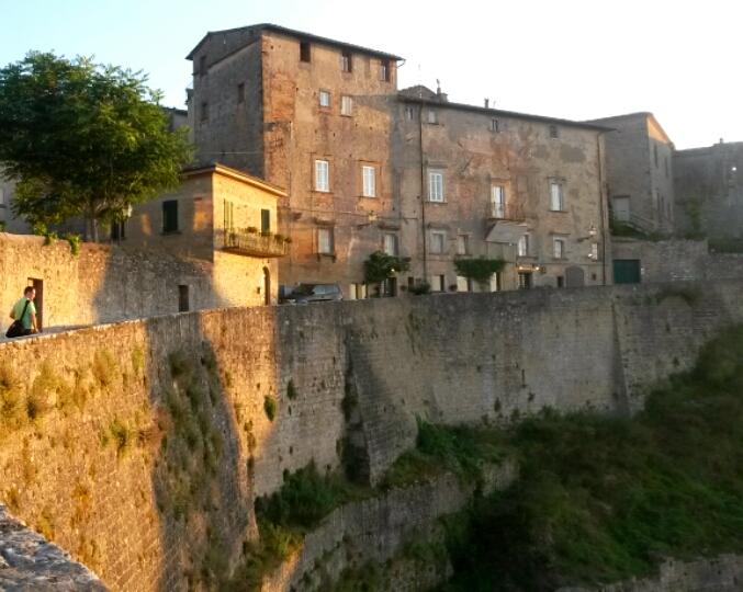 Confcommercio: “Preoccupati per durata lavori alle Mura di Volterra”