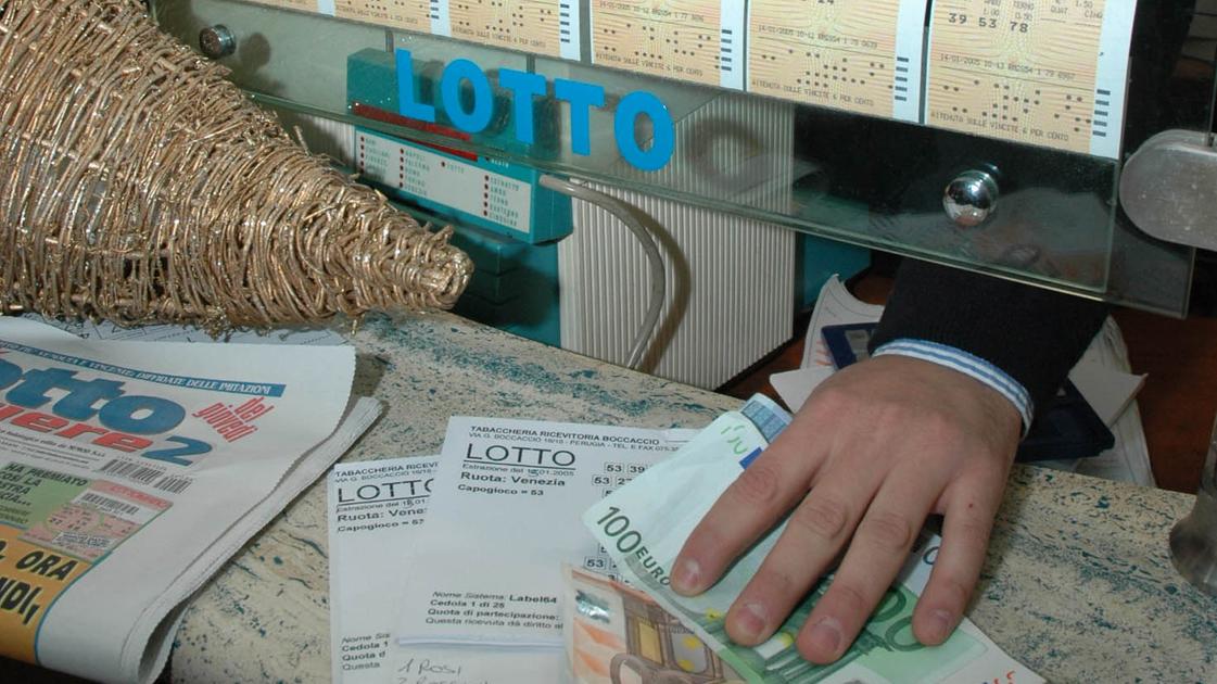 Lotto: a Vecchiano vinti oltre 23mila euro