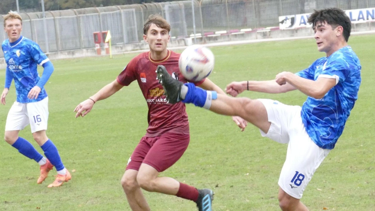 Un momento del derby tra Prato e Zenith (foto Attalmi)