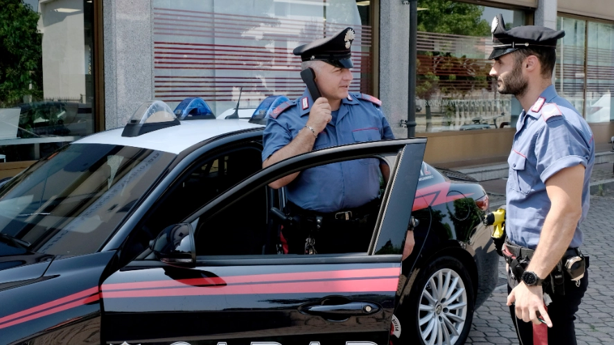 Carabinieri in una foto di repertorio. La rapina in casa è avvenuta a Montale. Vittima un imprenditore e l'anziana madre