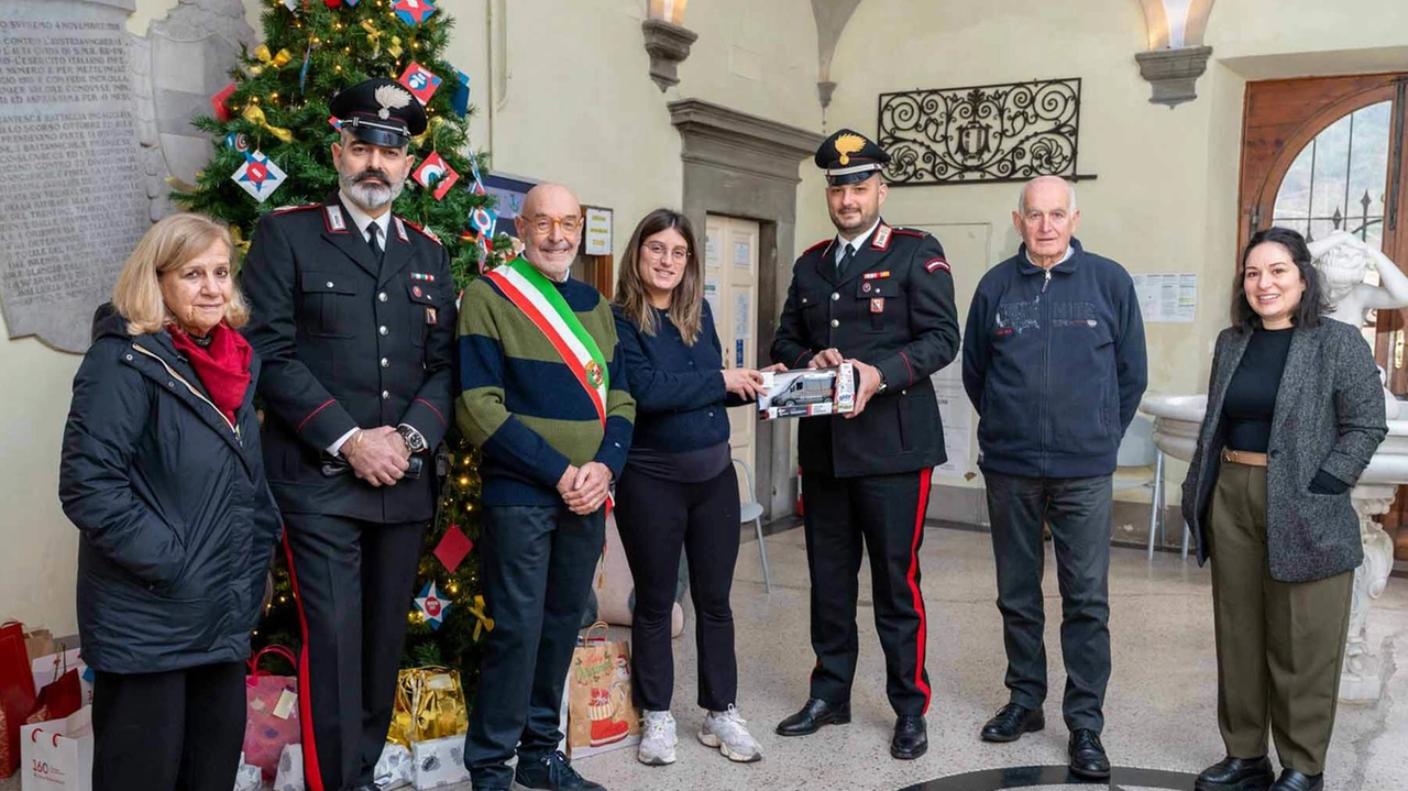 Anche i Carabinieri di Bagni di Lucca hanno deciso di partecipare all’iniziativa del “regalo sospeso“