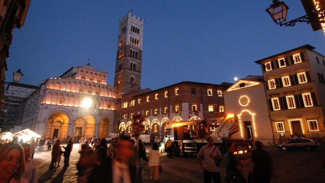 Opera sociale, triduo e la Luminara. E’ tempo della Santa Croce. Emozioni e tradizione a braccetto