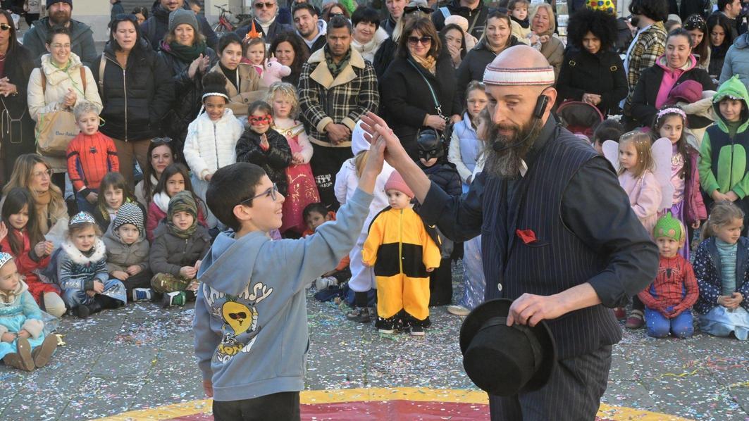 La festa in maschera per i più piccoli si terrà giovedì 27 in piazza San Michele