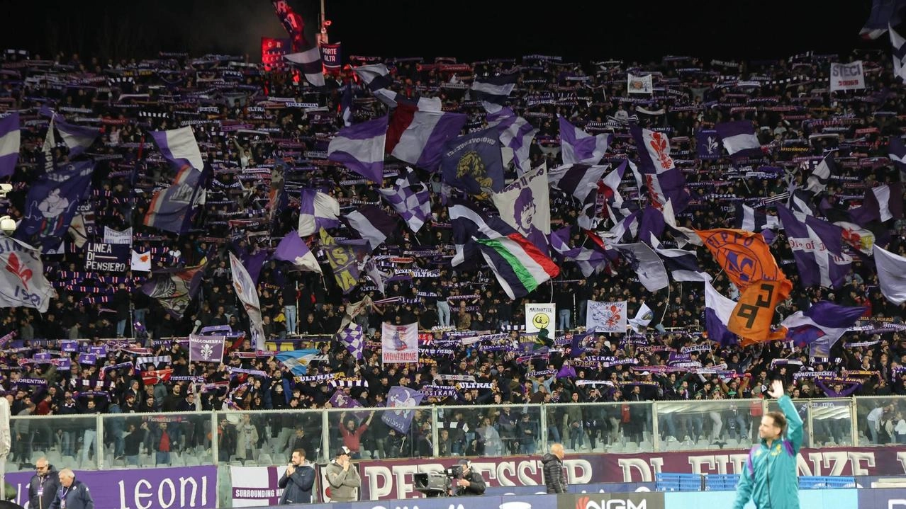 Niente Juve, tutti in  Conference. Solo in 100 da Firenze a Torino