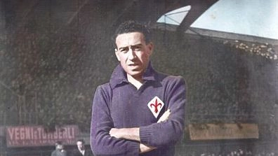 Romeo Menti in maglia viola