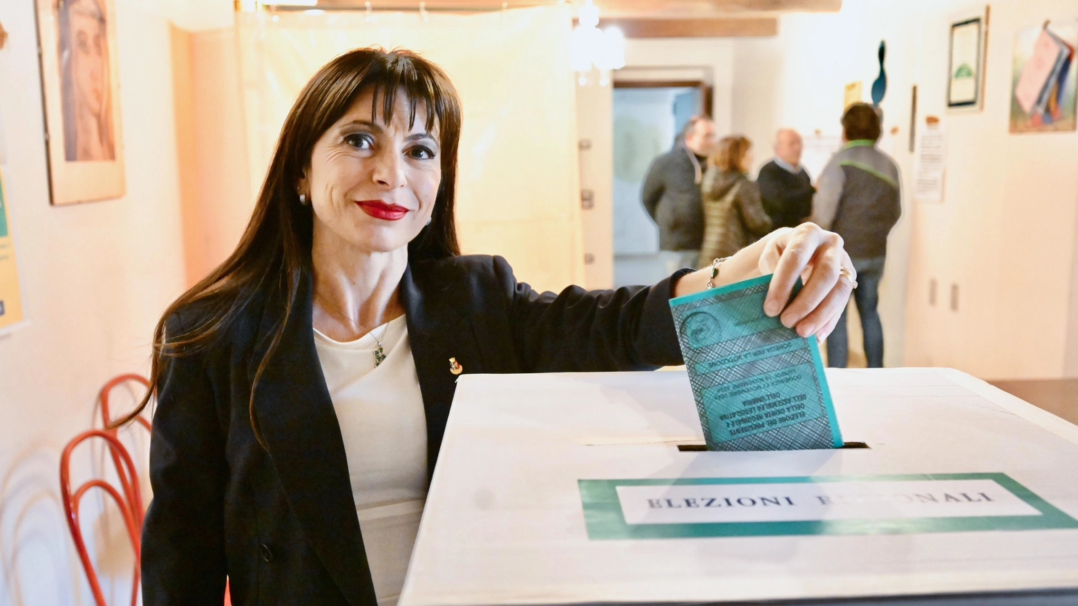 Stefania Proietti al voto per le elezioni regionali in Umbria (Foto Crocchioni)