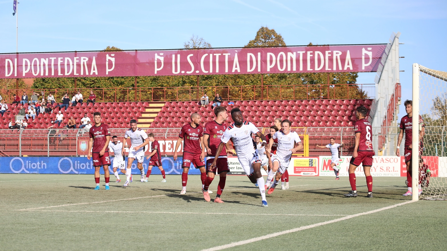 L’espulsione di Martinelli condiziona la gara dei granata, che erano passati in vantaggio due volte