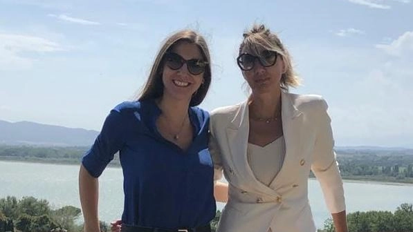 La deputata Anna Ascani con l’assessora regionale con delega al lago Trasimeno Simona Meloni