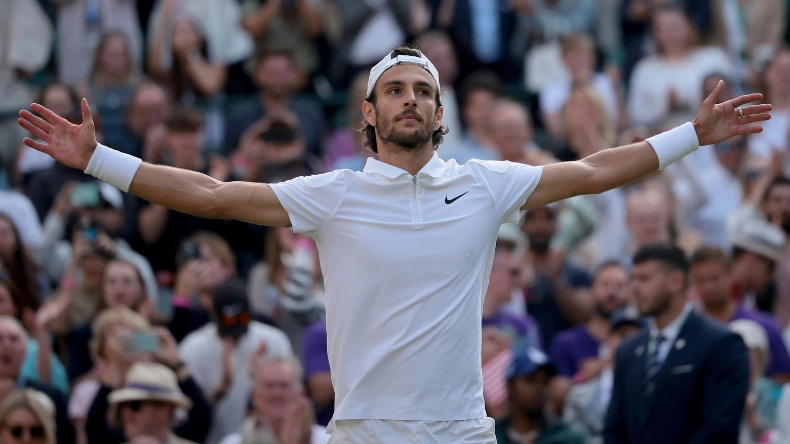 Lorenzo Musetti a Wimbledon (Foto Ansa)