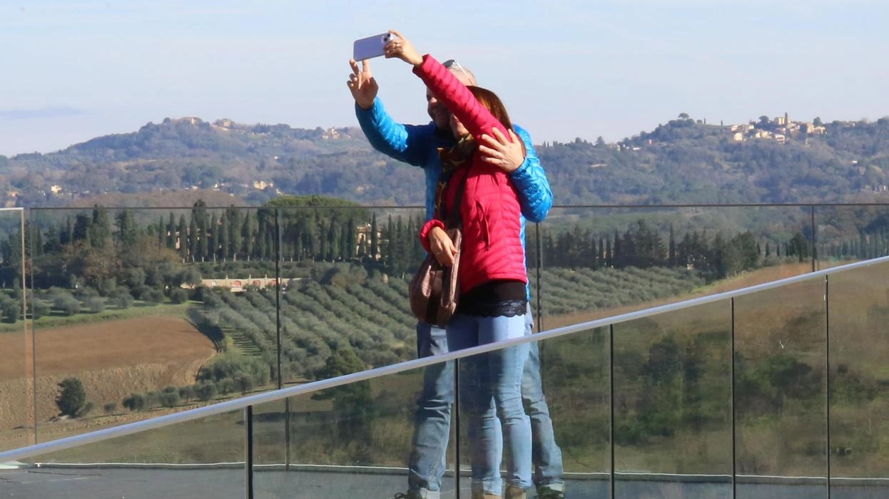 PECCIOLI Mezzo milione di visualizzazioni su Google Maps. Il Palazzo Senza Tempo è, dalla sua inaugurazione del 1° luglio 2021, uno...