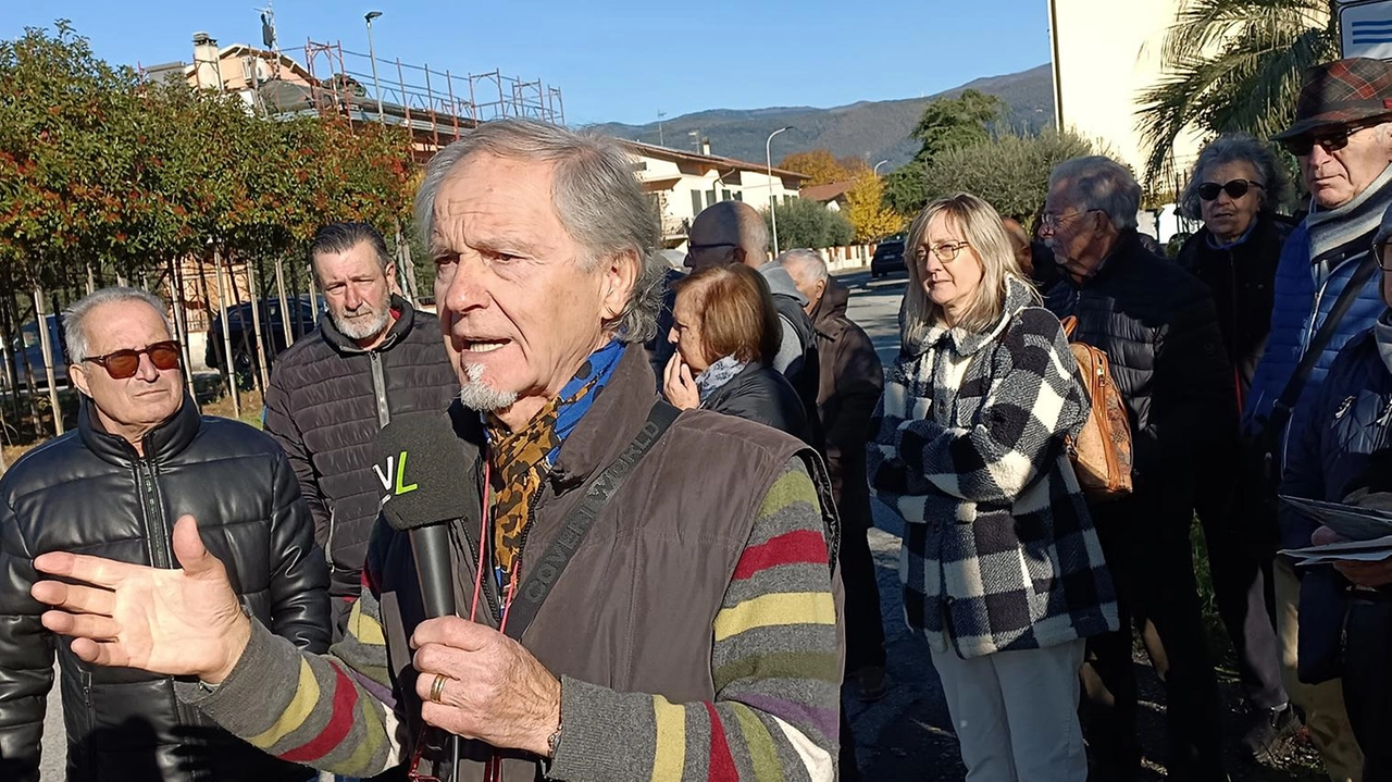 Romualdo Rossini durante la protesta di ieri mattina a Le Querci