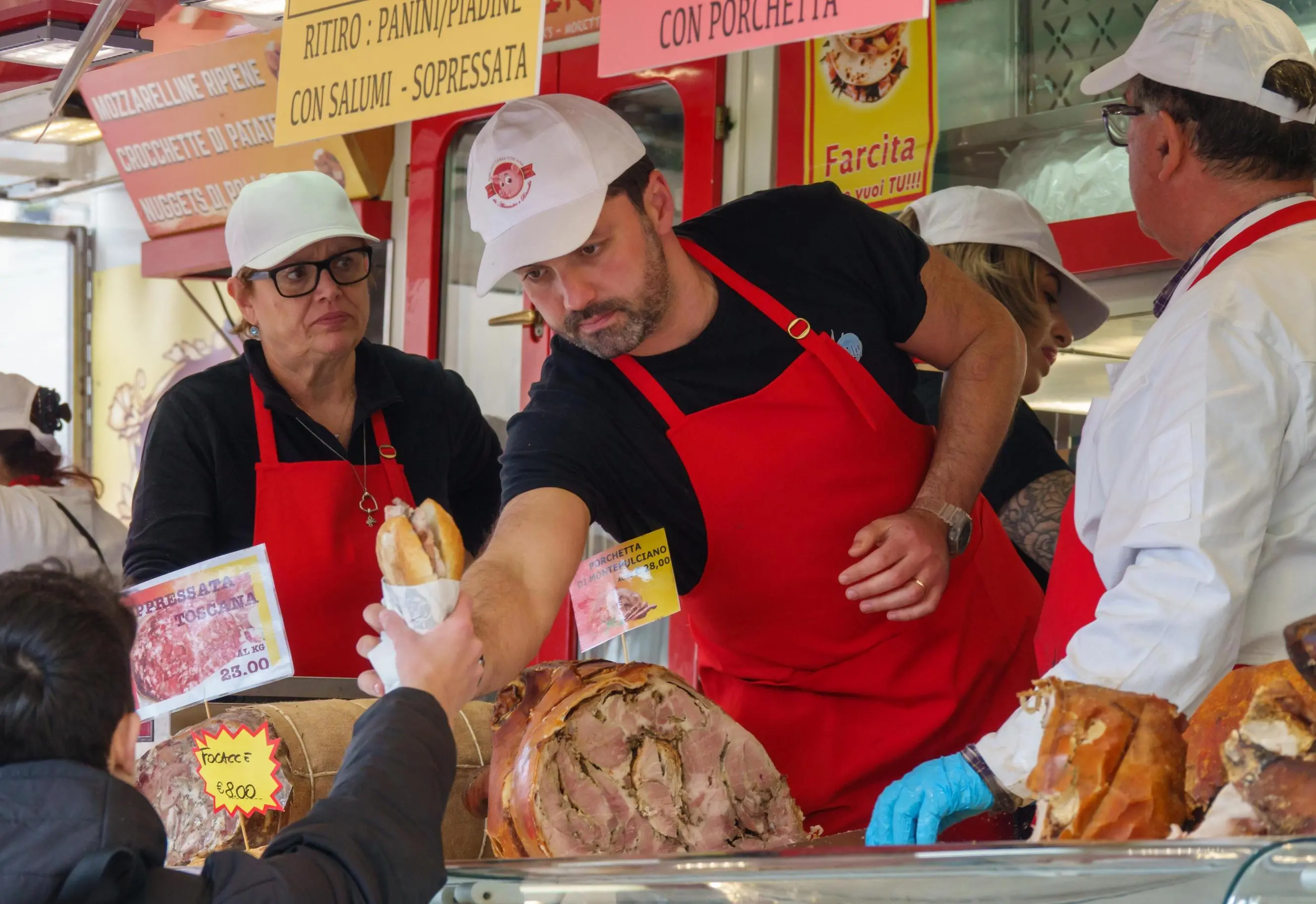 Fiera di San Giuseppe. Affluenza da record fra le 600 bancarelle. Oggetti per tutti i gusti