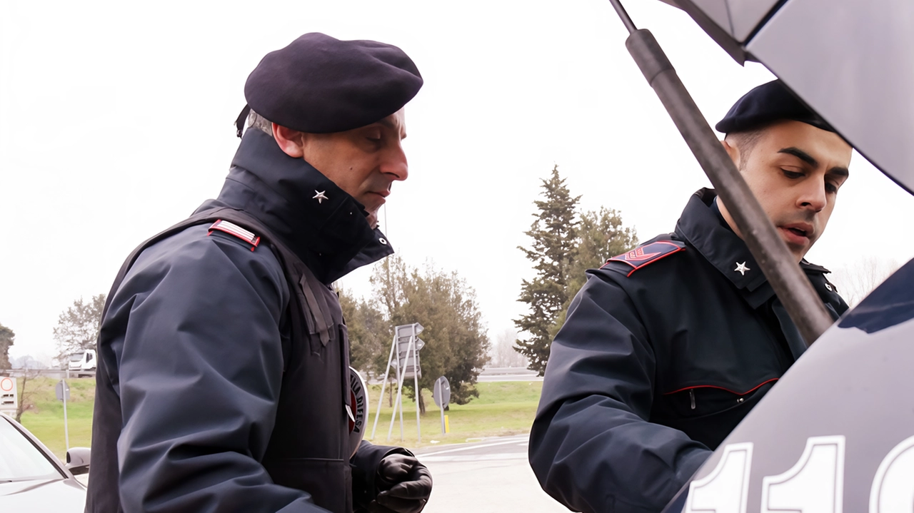 Proseguono le indagini sulla rapina con coltello, avvenuta sabato pomeriggio in via Briganti. I carabinieri starebbero analizzando i filmati delle...