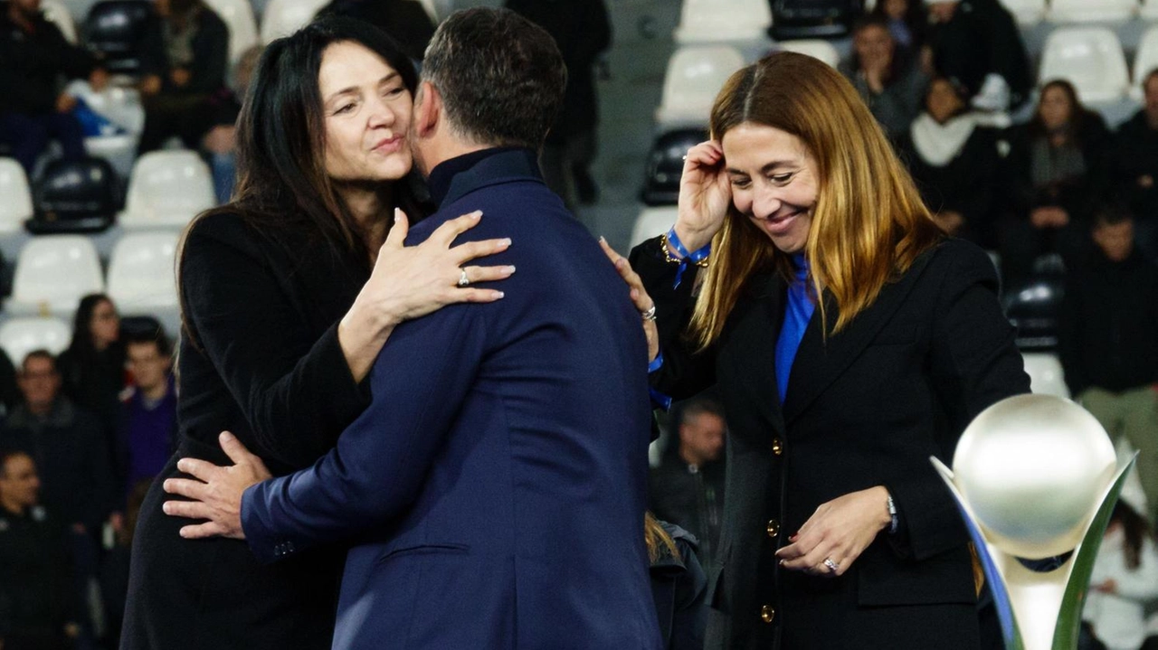 Federica Cappelletti, a sinistra, durante la premiazione (foto Alexia Frascatore)