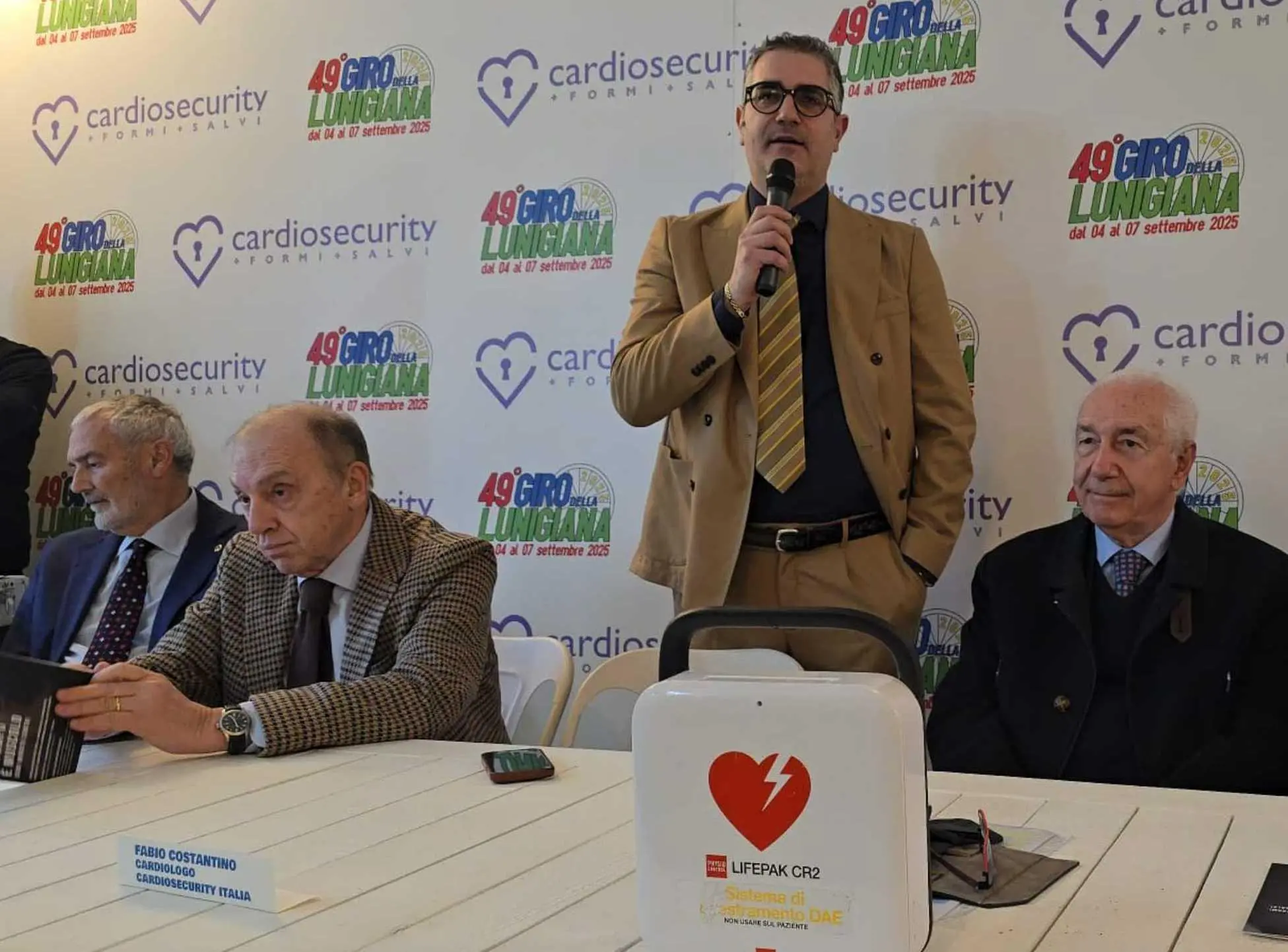 Il progetto Cardiosecurity: "Saper usare il defibrillatore requisito per la patente di guida"